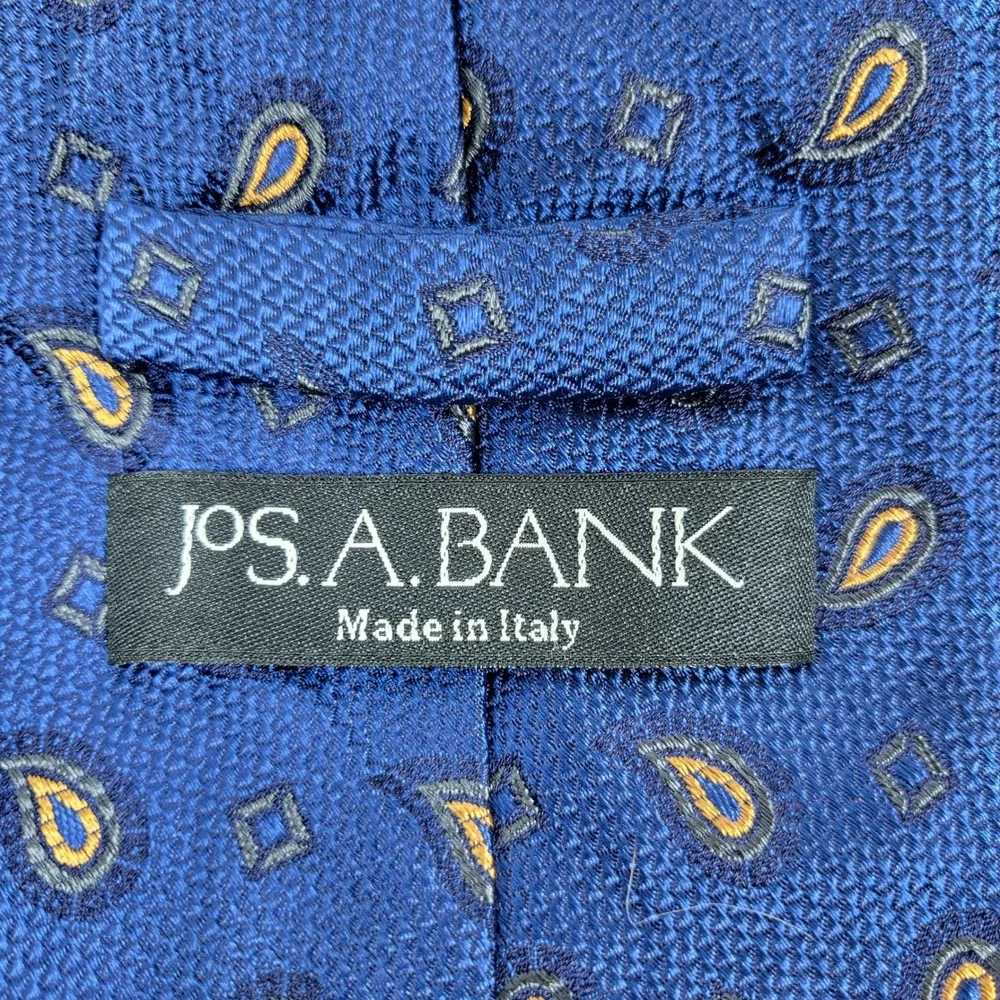 Jos A Bank Silk Tie Men Blue Paisley Geometric Made in Italy 4 Inch Wide Classic